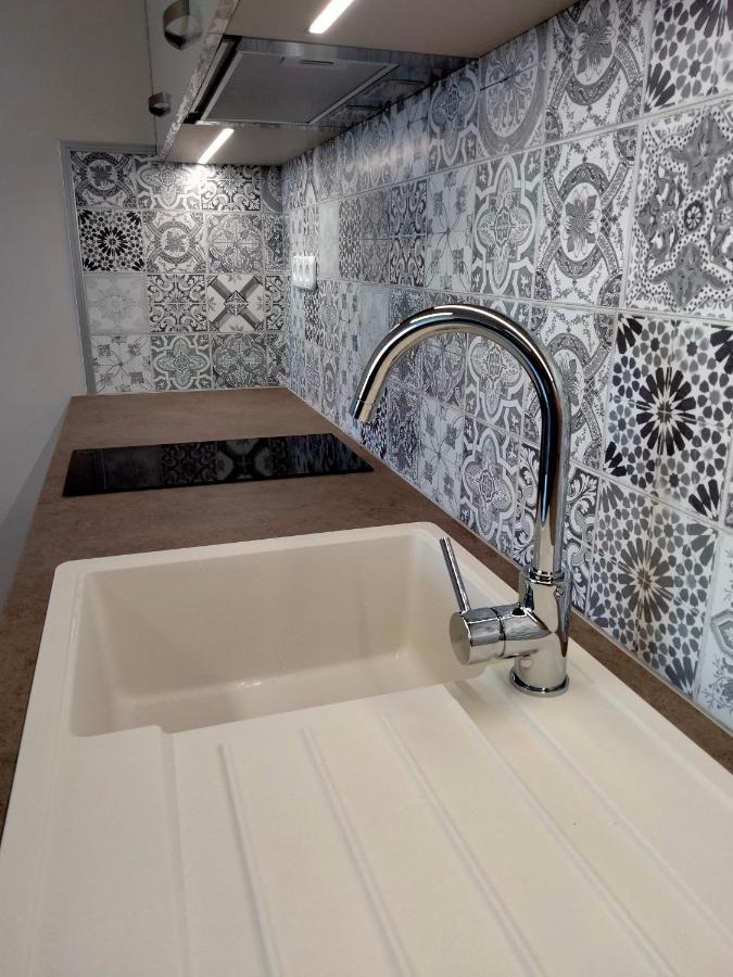 Wildflower Apartment บาลาตอนฟือเรด ภายนอก รูปภาพ