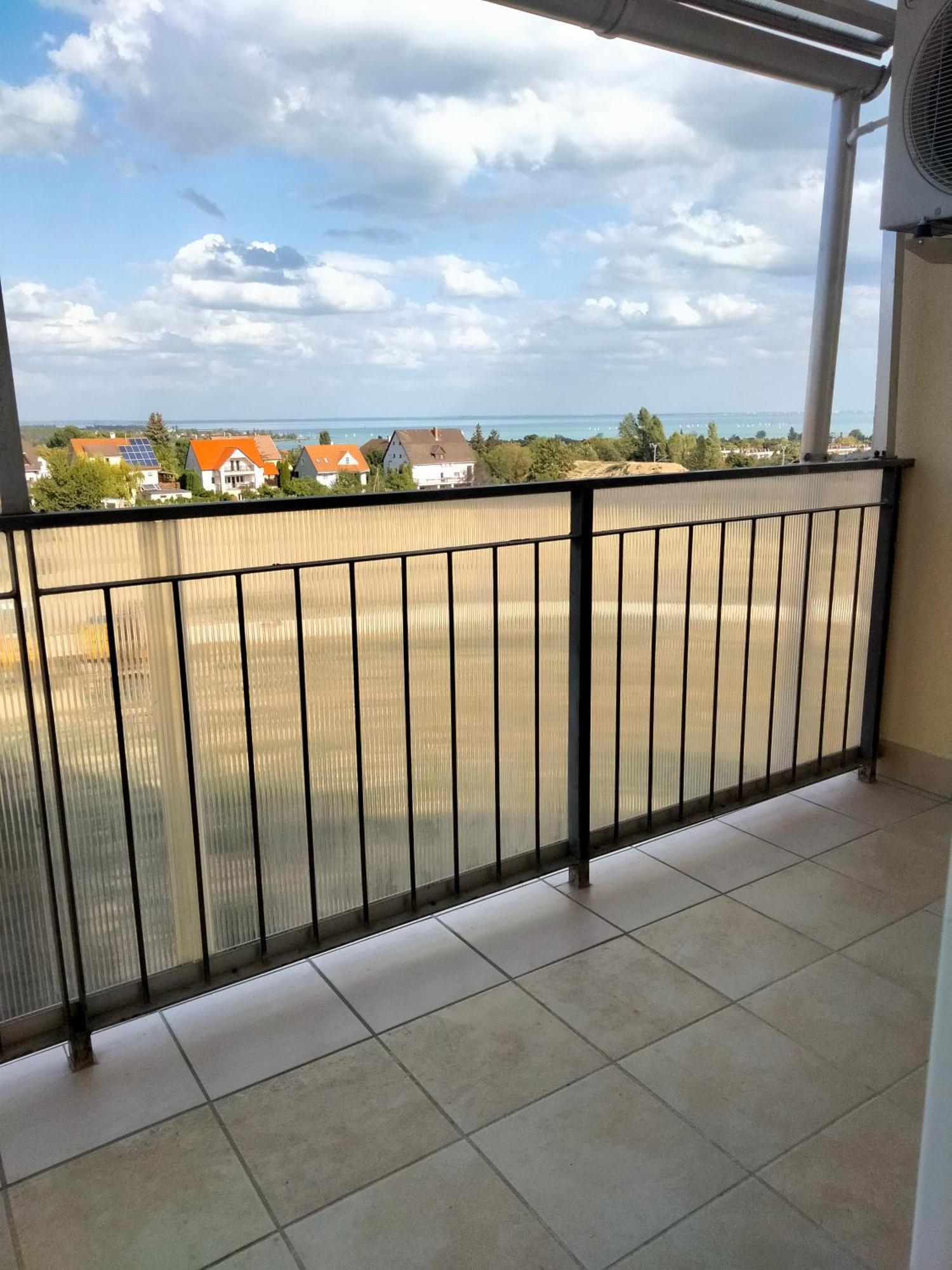 Wildflower Apartment บาลาตอนฟือเรด ภายนอก รูปภาพ